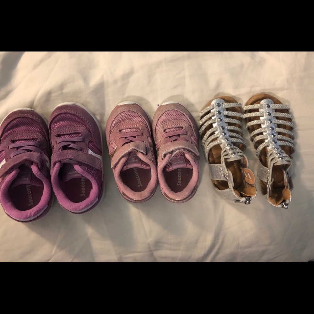 Used baby shoes